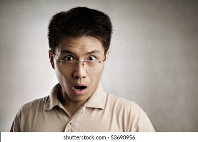 李伟