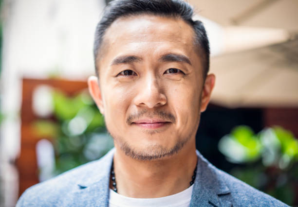 李伟