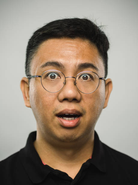 李伟